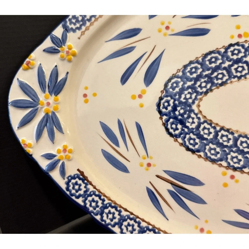 Temptations by Tara Oval Serving Platter Old World Blue Floral Handles 18 X 11‎